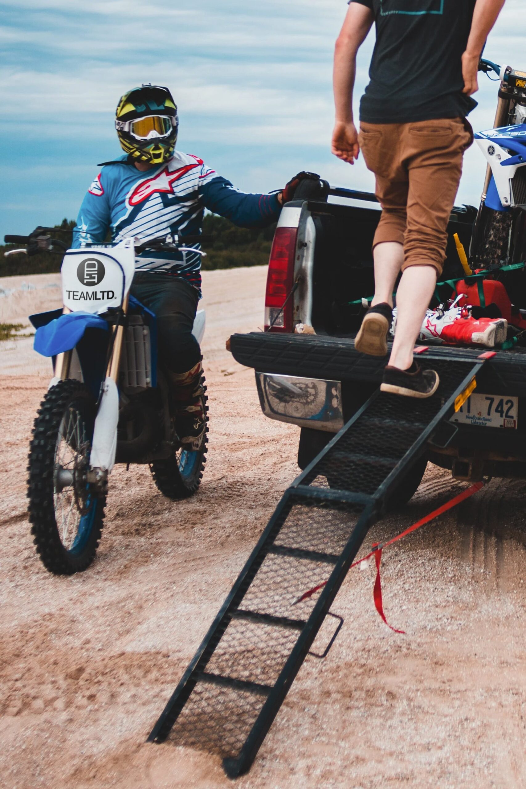 Decal-SmallBlackBike.jpg Decal-SmallBlackBike.jpg