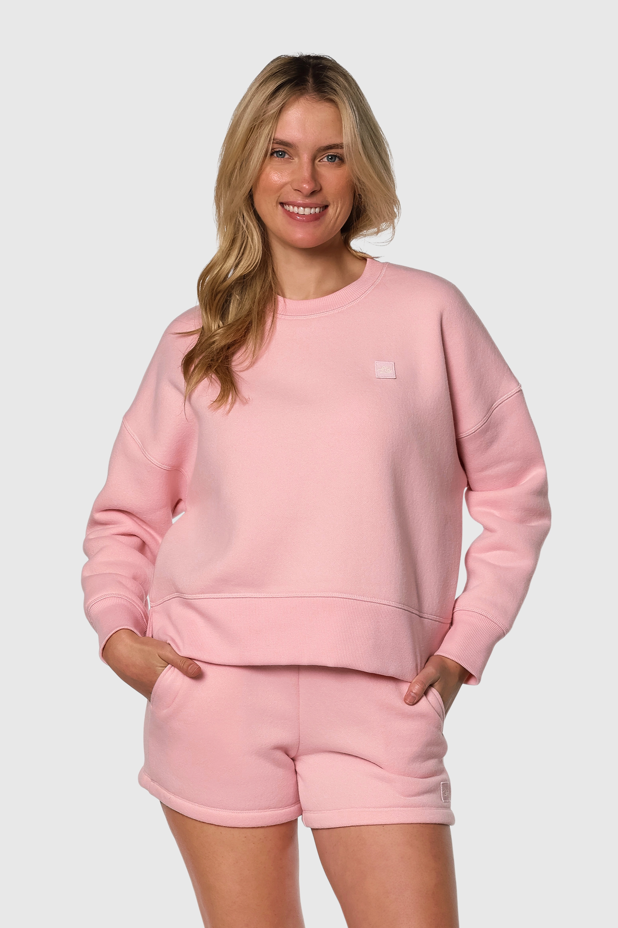 FLEECE-CREW-BUBGUM.png FLEECE-CREW-BUBGUM.png