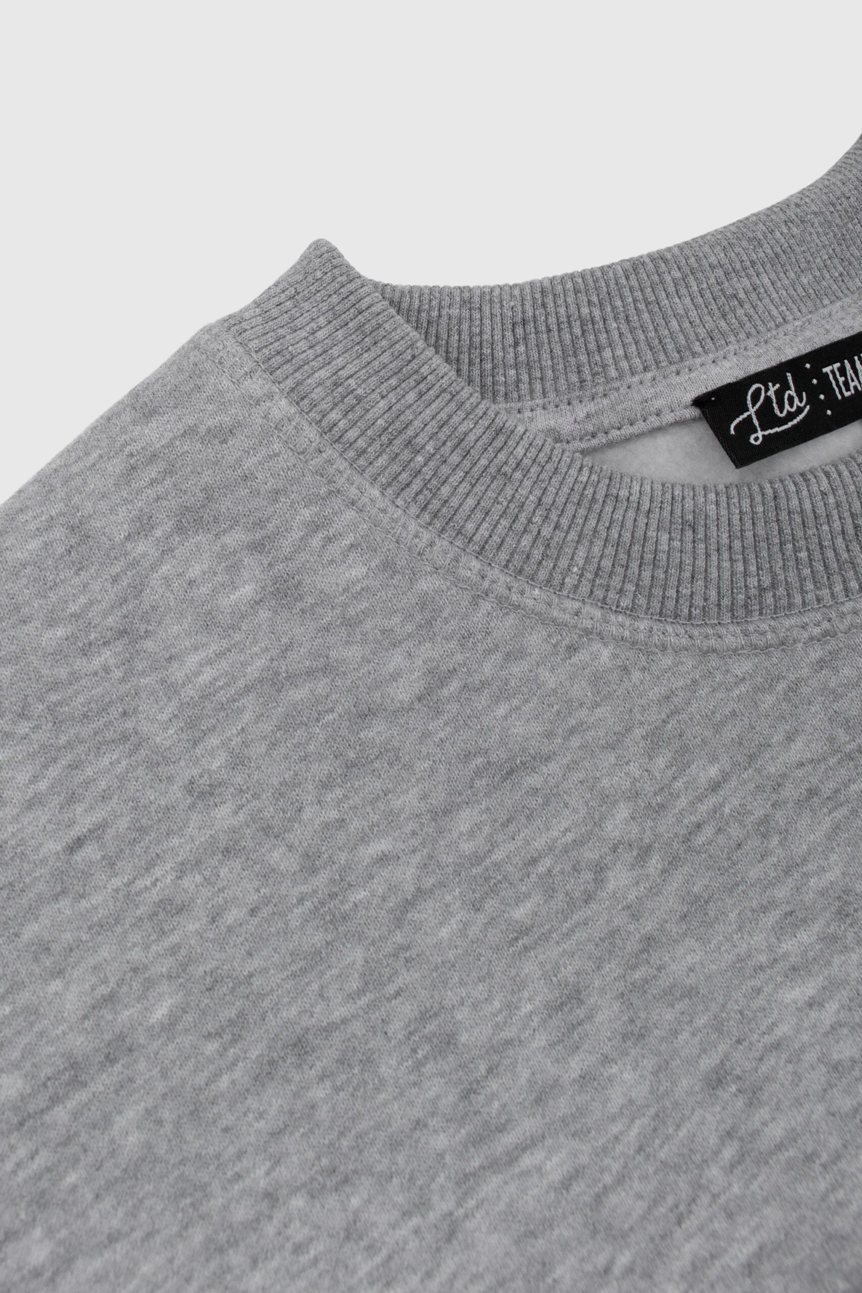 FLEECE-CREWNECK-GREY-03_17acecb7-6798-4912-9521-2757e158edf1.jpg FLEECE-CREWNECK-GREY-03_17acecb7-6798-4912-9521-2757e158edf1.jpg