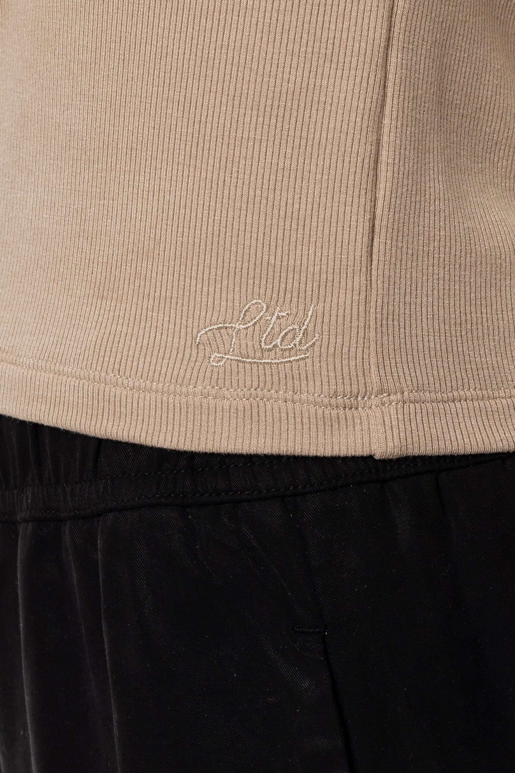 FW23-L-Tee-08.jpg FW23-L-Tee-08.jpg