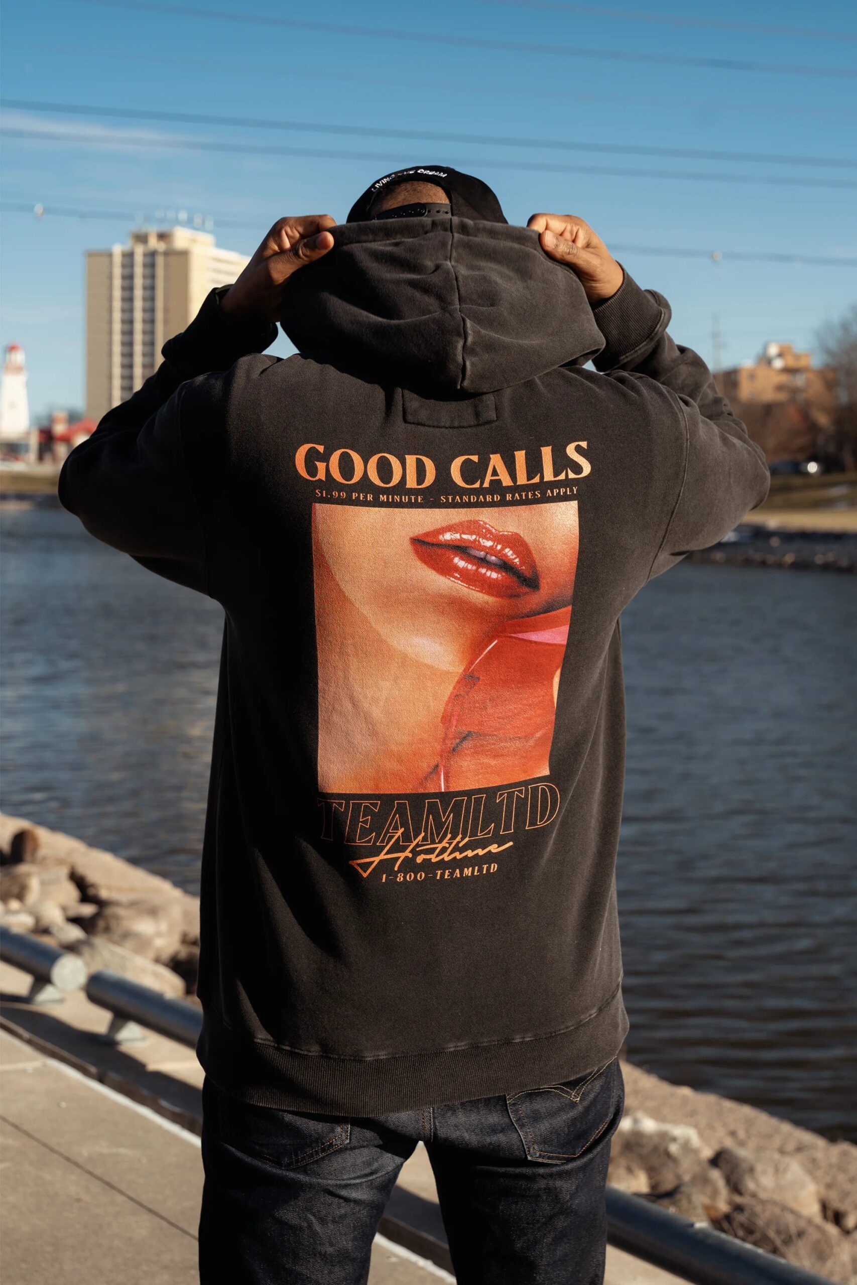 Hoodie-03.jpg Hoodie-03.jpg