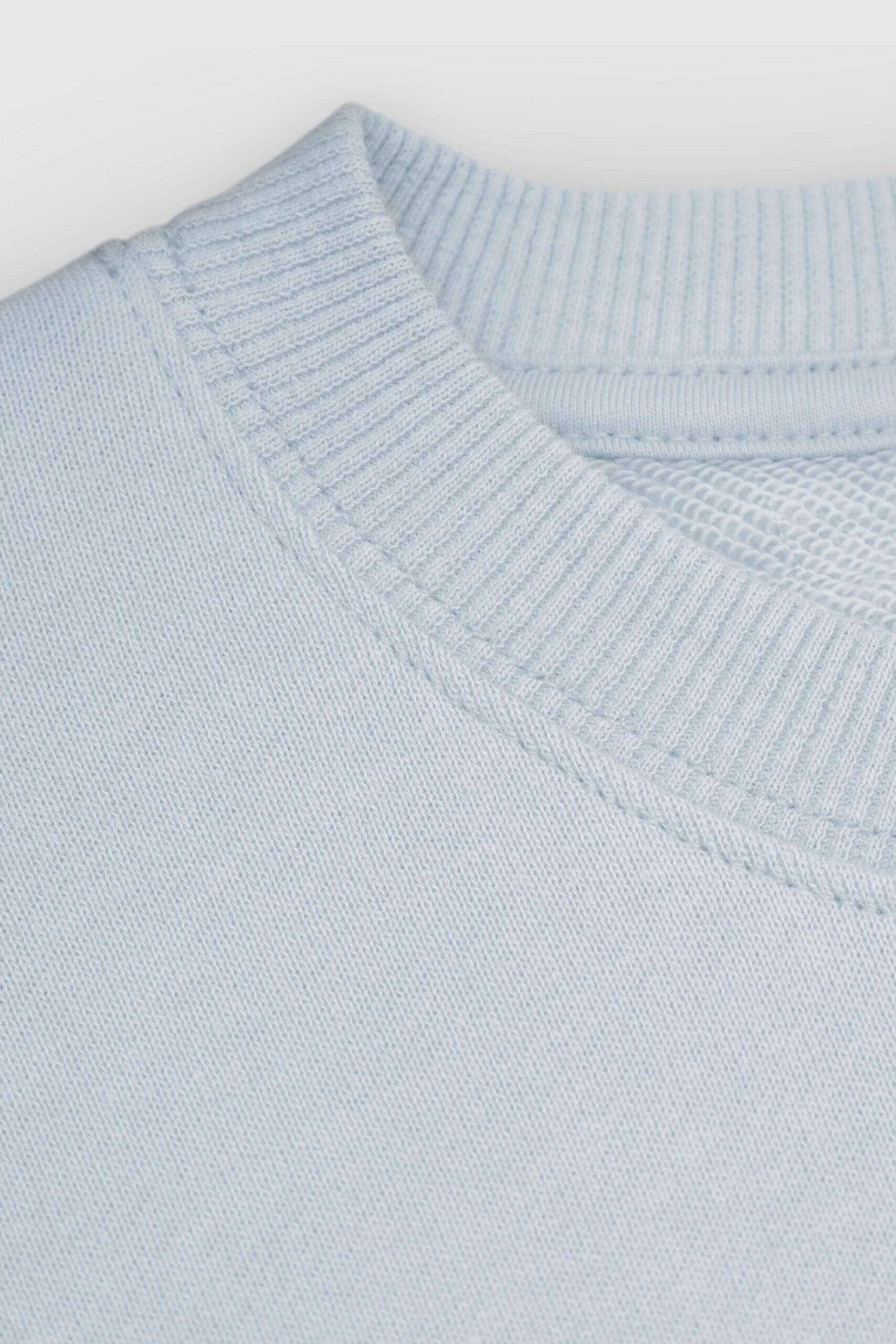 SS22-L-Sweater19_20fb7c4d-5cee-4e24-a49a-216859fa5008.jpg SS22-L-Sweater19_20fb7c4d-5cee-4e24-a49a-216859fa5008.jpg