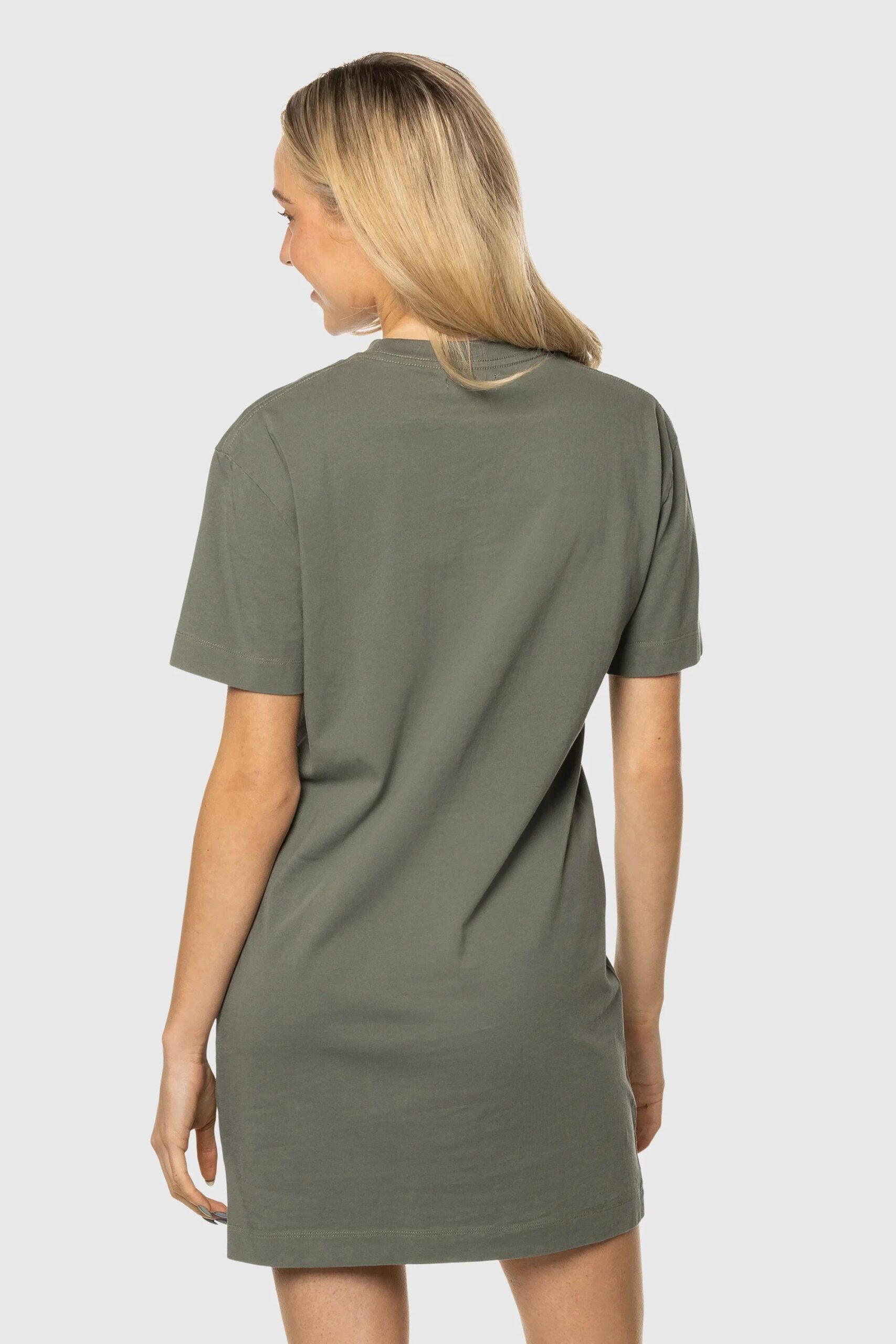 SS23-L-dress16_c7b0050a-f8d7-4c73-b94f-12e005a45898.jpg SS23-L-dress16_c7b0050a-f8d7-4c73-b94f-12e005a45898.jpg