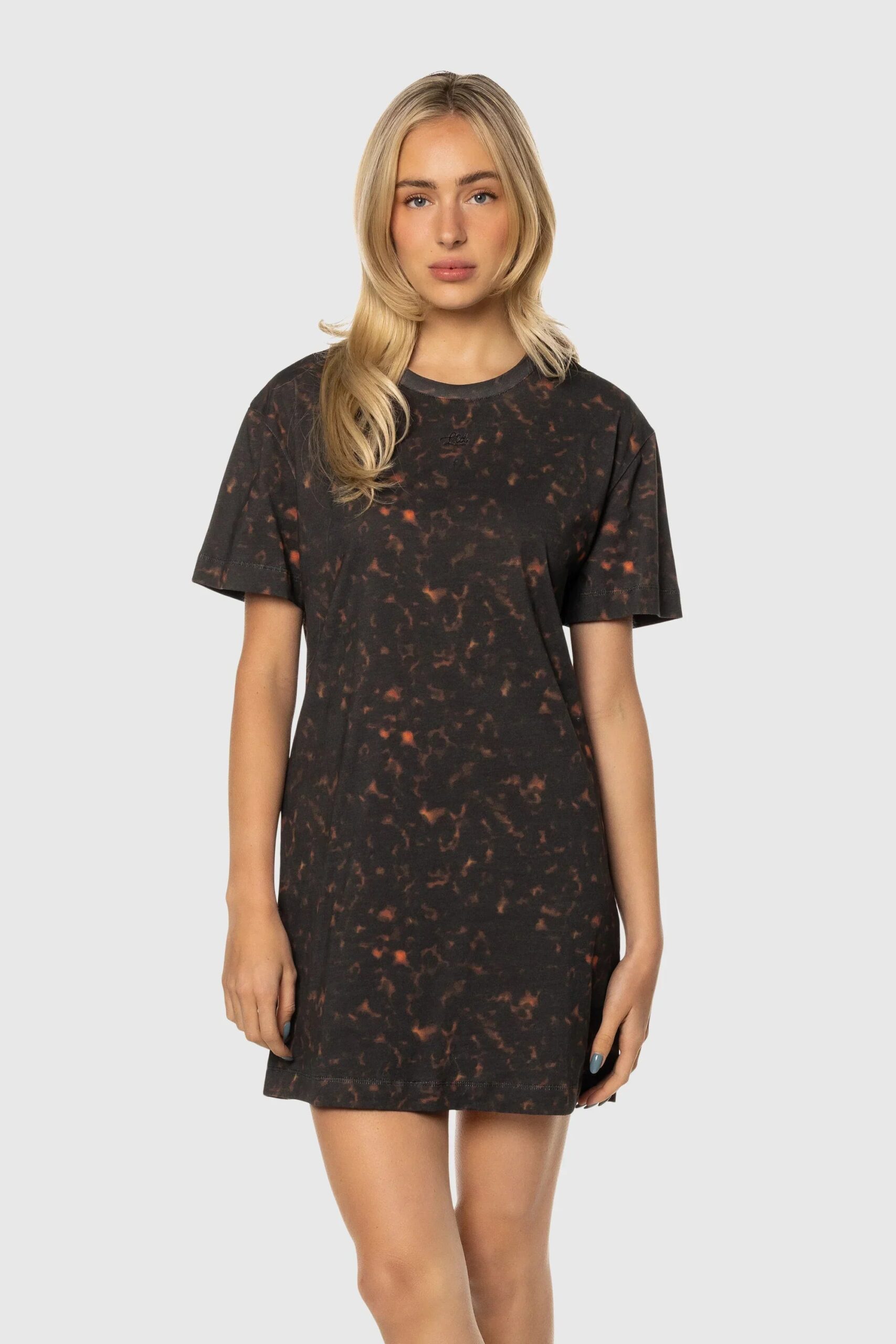SS23-L-dress29_8682542b-3e33-4bb8-ab79-4c467a44c7a0.jpg SS23-L-dress29_8682542b-3e33-4bb8-ab79-4c467a44c7a0.jpg