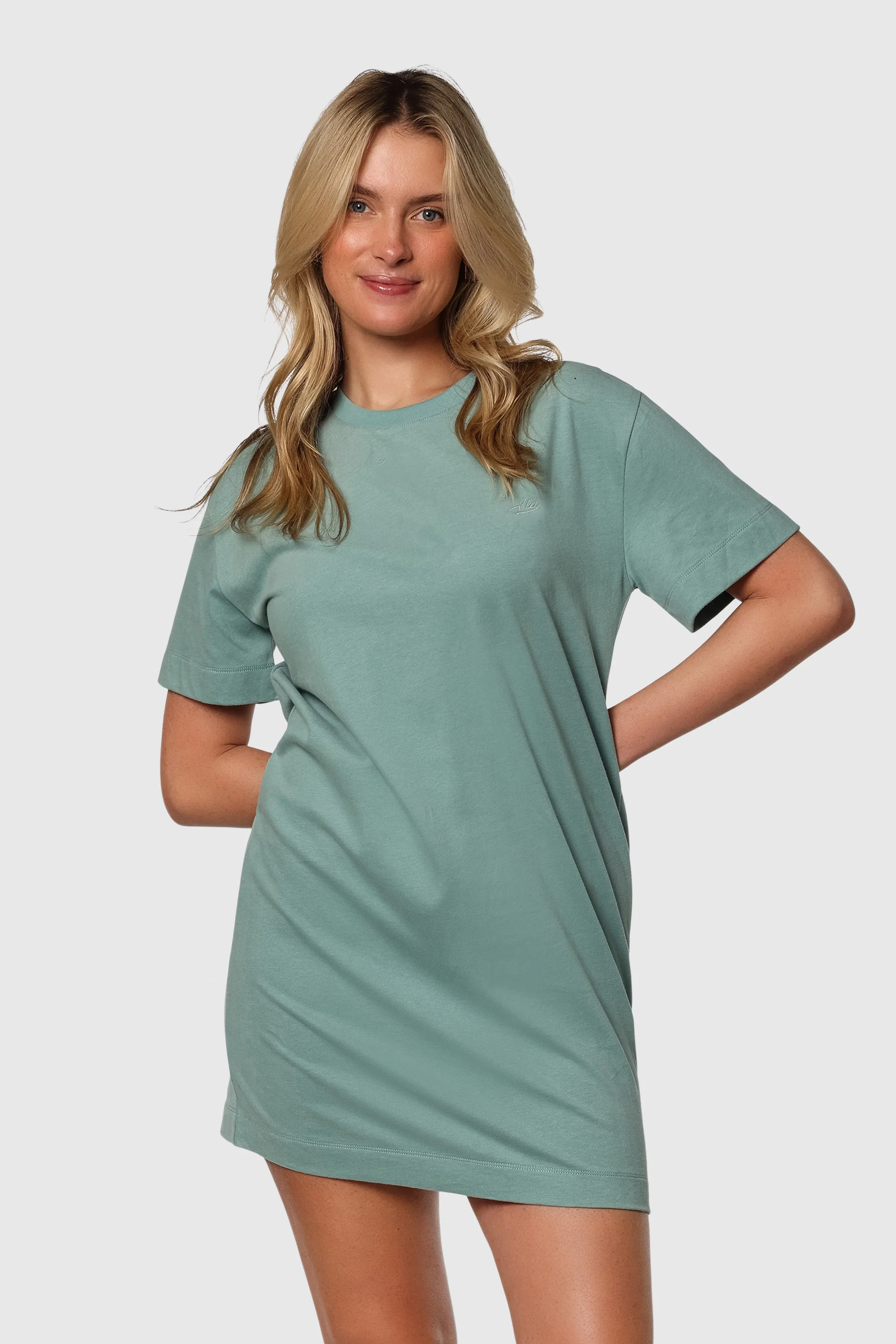 TEE-DRESS-SAGE_5f1ed8e2-d5f1-4ffc-8794-4e2d17543f05.png TEE-DRESS-SAGE_5f1ed8e2-d5f1-4ffc-8794-4e2d17543f05.png