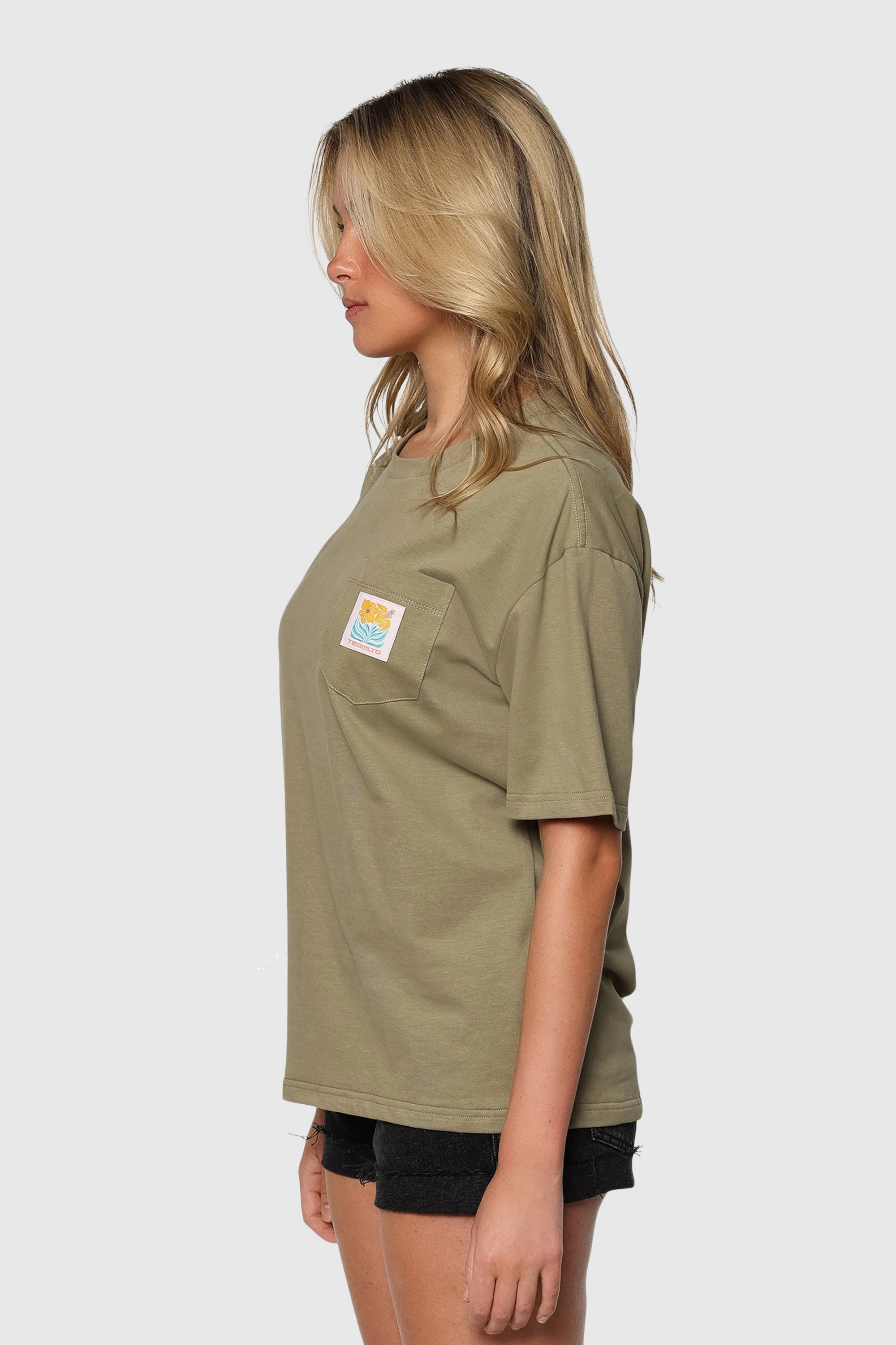 TEE-POCKET-OLIVE2.png TEE-POCKET-OLIVE2.png