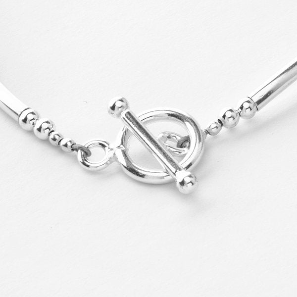 PetitePearlBracelet_ImperialPurplebyKlasSquared3.jpg PetitePearlBracelet_ImperialPurplebyKlasSquared3.jpg