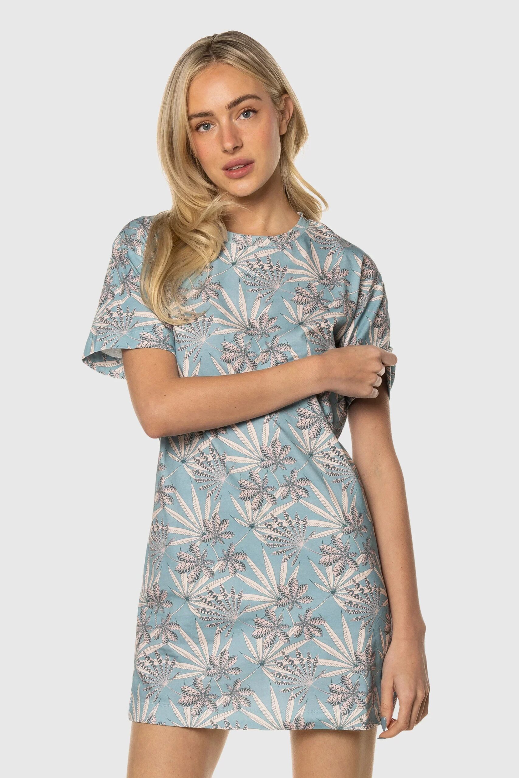 SS23-L-dress18_e1b53402-969a-491c-91e7-8d1869e08f6f.jpg SS23-L-dress18_e1b53402-969a-491c-91e7-8d1869e08f6f.jpg